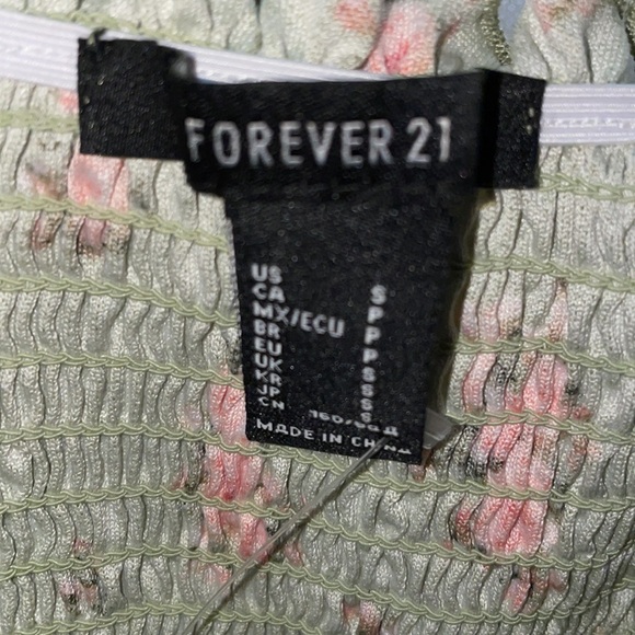 Forever 21 Floral Spring Top - Picture 4 of 4